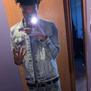 Meet your Posher, Malik